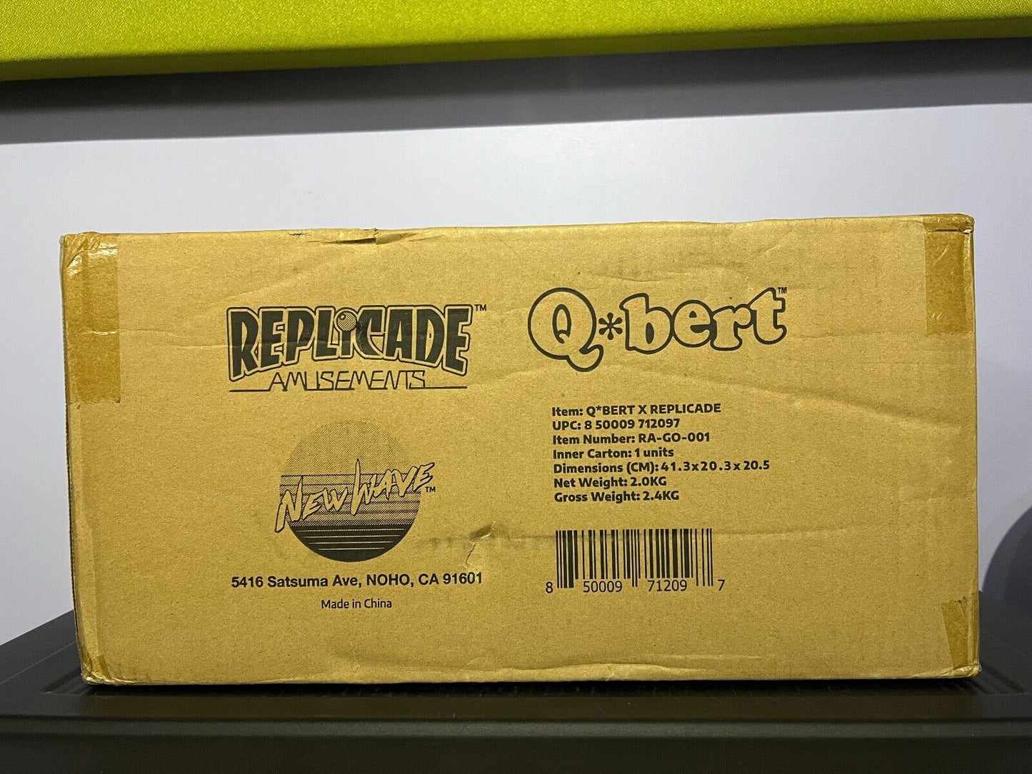 Q*bert New Wave Toys RepliCade 1/6 Scale Limited Edition Arcade - Brand New