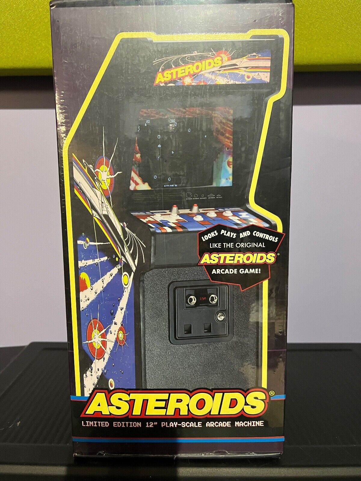 New Wave Toys Atari Asteroids x RepliCade 1/6 Scale Arcade Cabinet