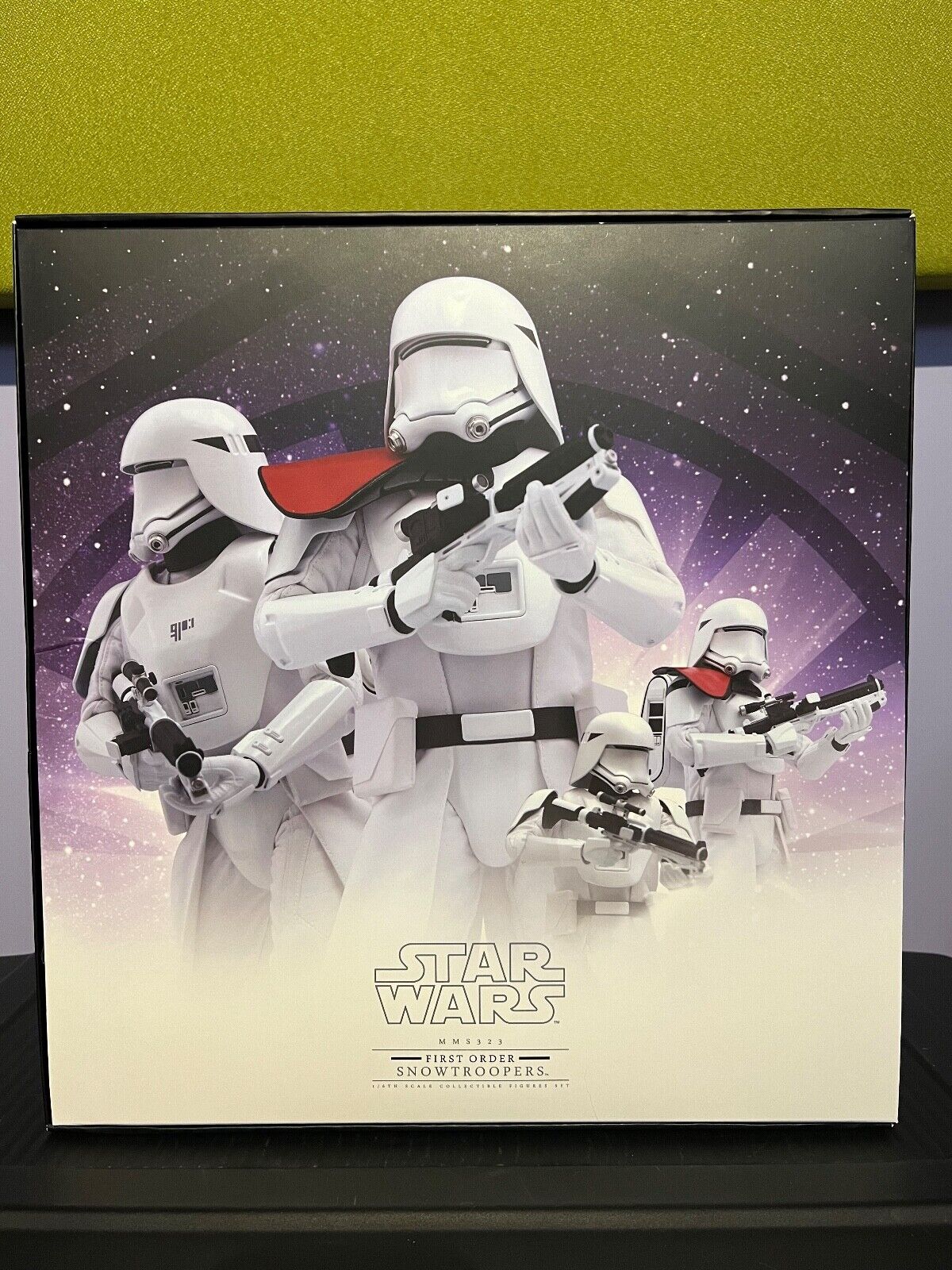 FIRST ORDER SNOWTROOPERS Sixth Scale Figure by Hot Toys MMS323