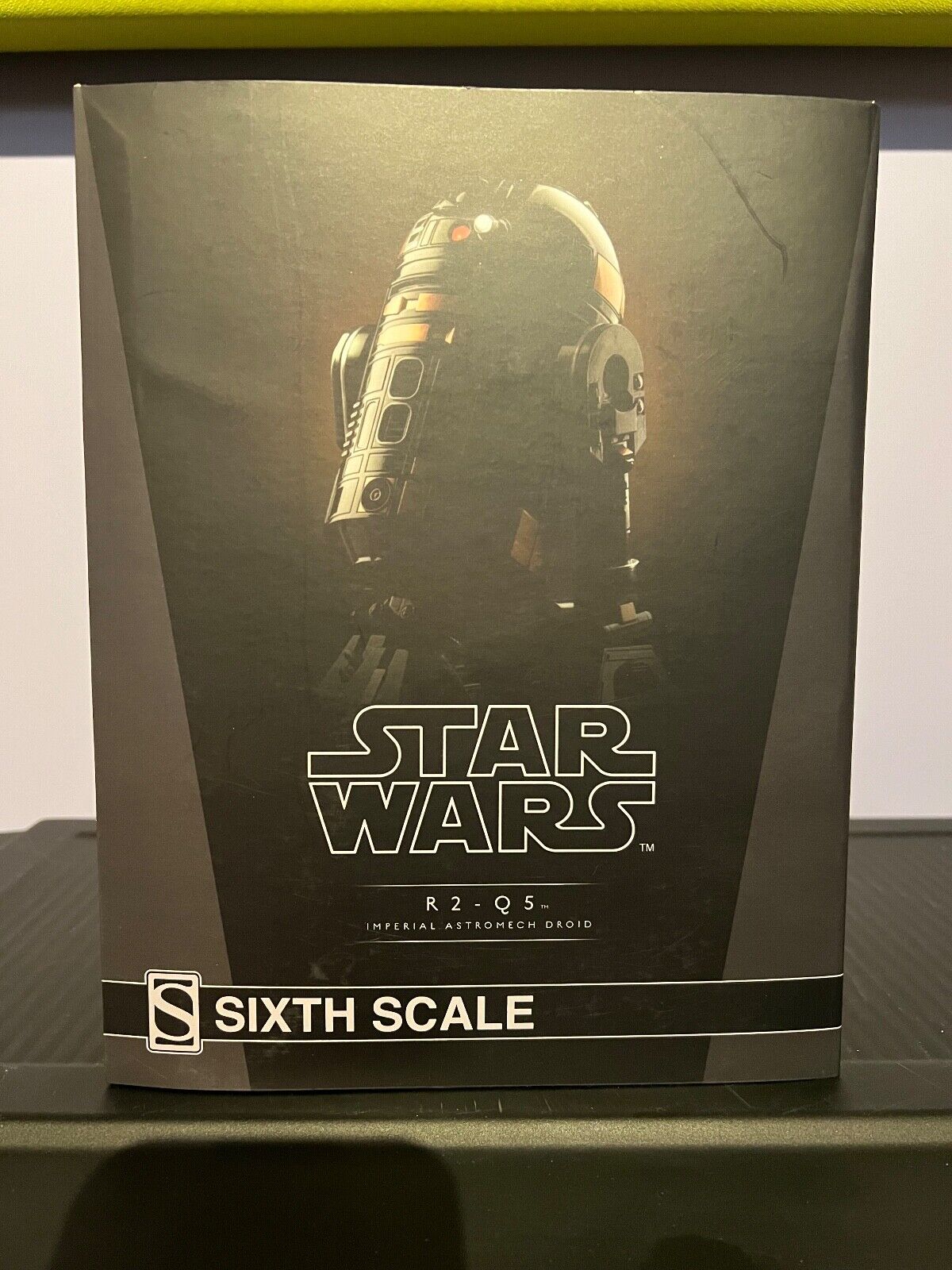R2Q5 IMPERIAL ASTROMECH DROID Sixth Scale Figure by Sideshow Collectibles
